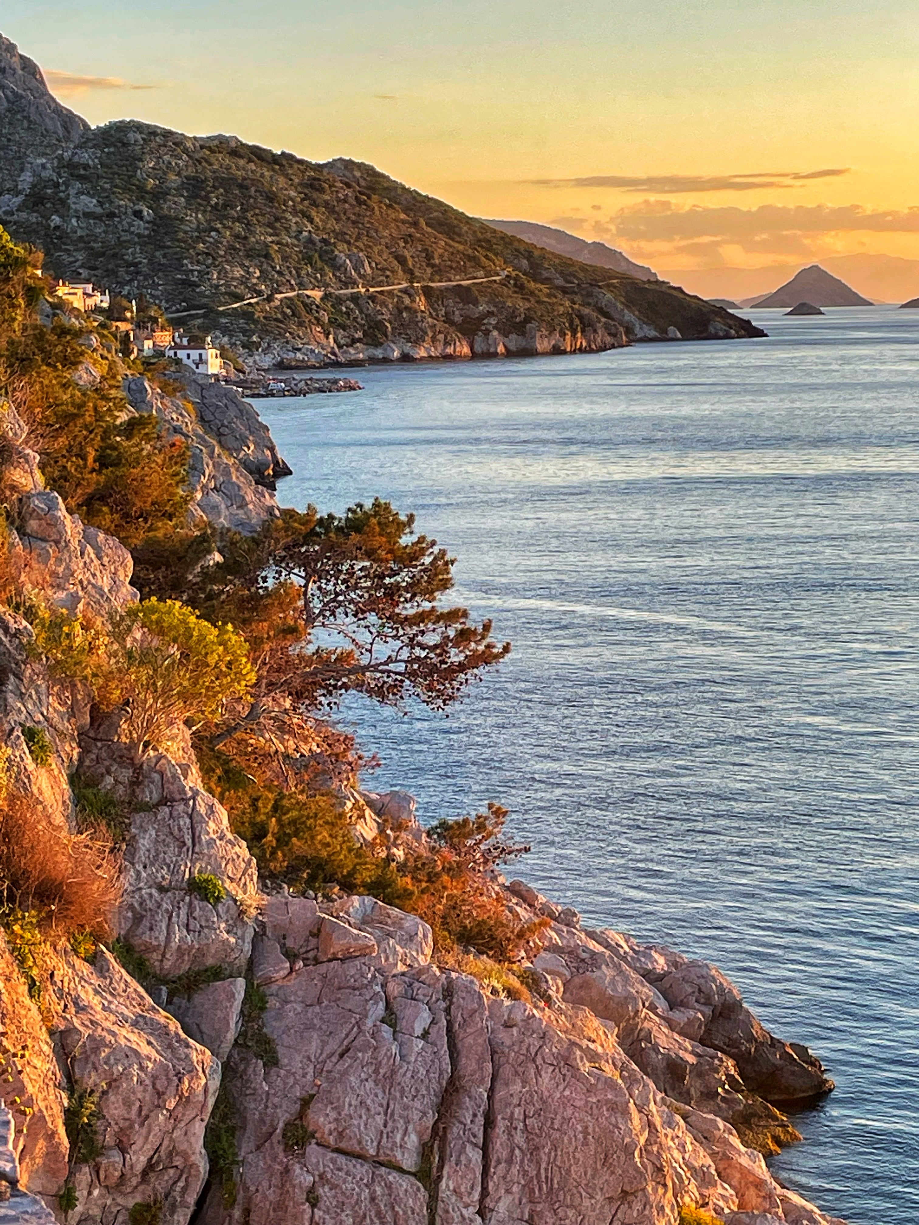 Coucher de soleil magique sur Hydra, sans la foule de Santorin