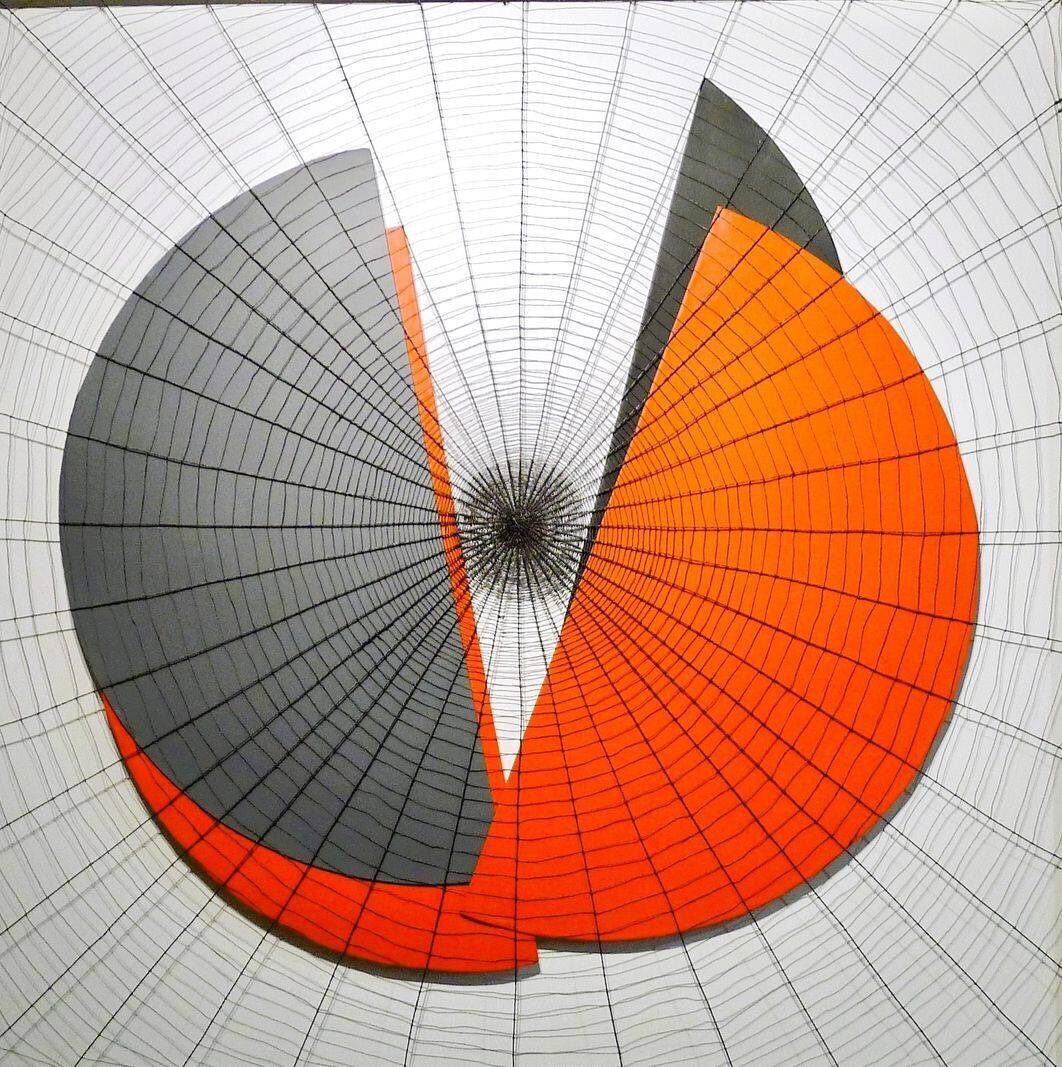 Illustration géométrique avec des sections circulaires orange et grises, divisées par des lignes noires rayonnantes.
