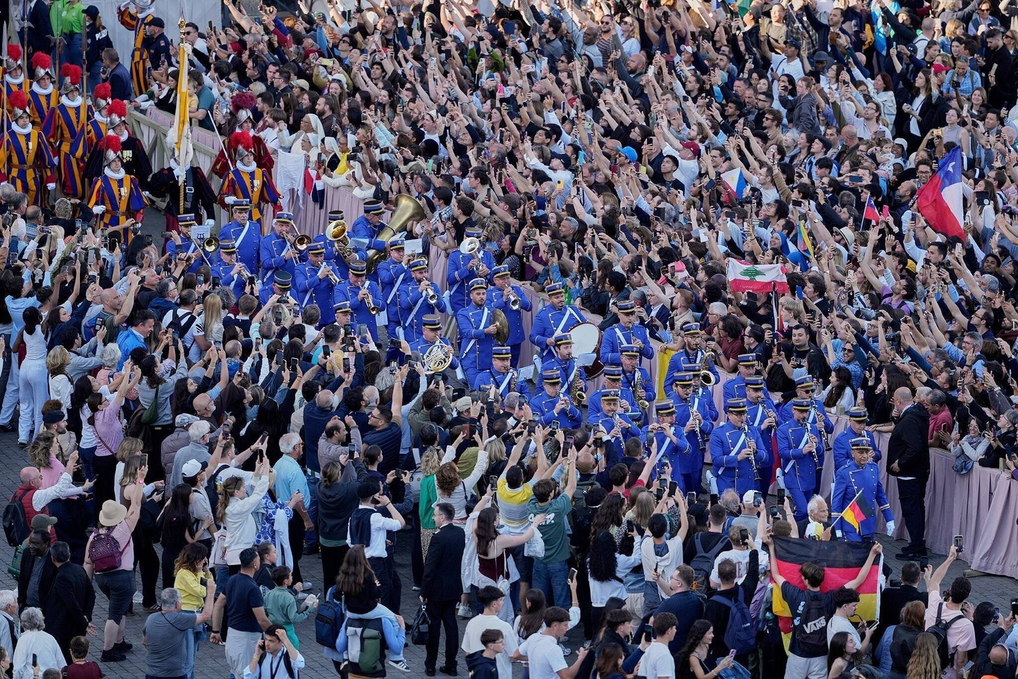 Fanfare dans le Vatican