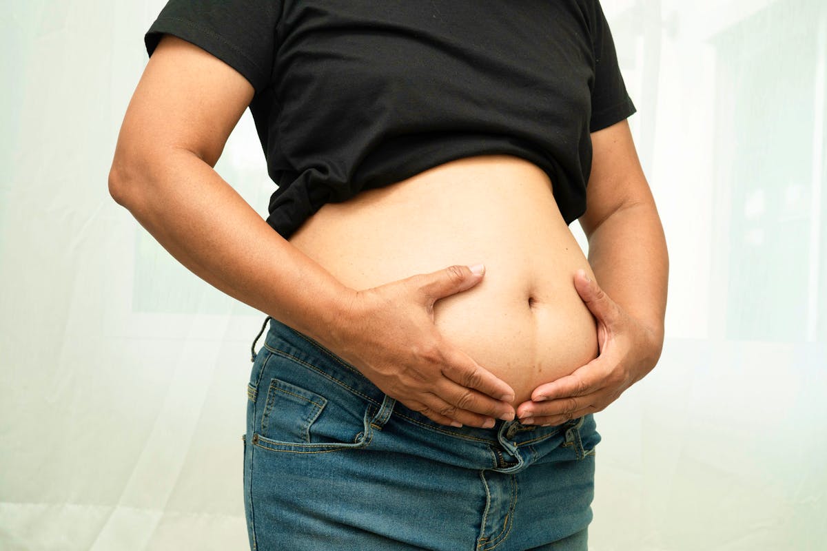 L'accumulation de graisse abdominale est un facteur de risque pour de nombreuses maladies.