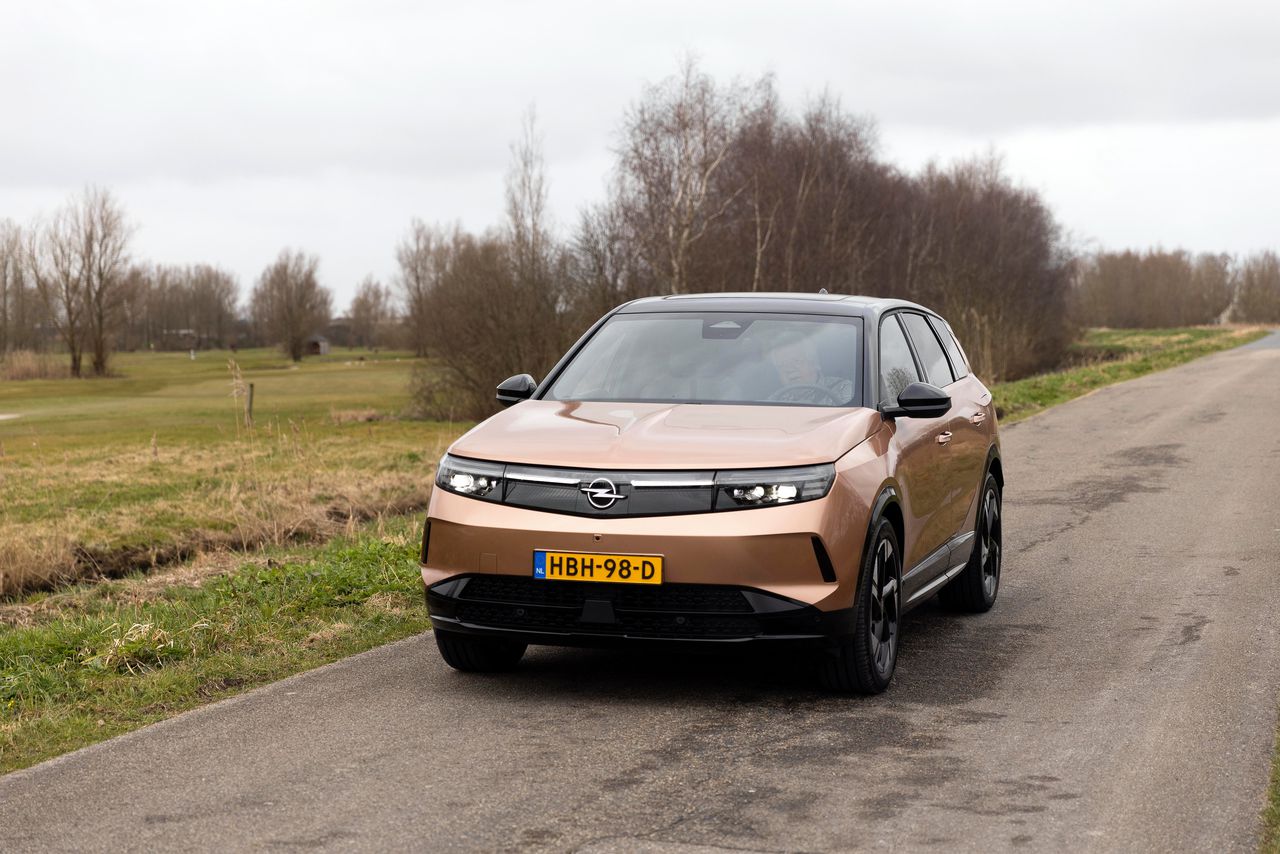 Opel Grandland électrique - vue extérieure