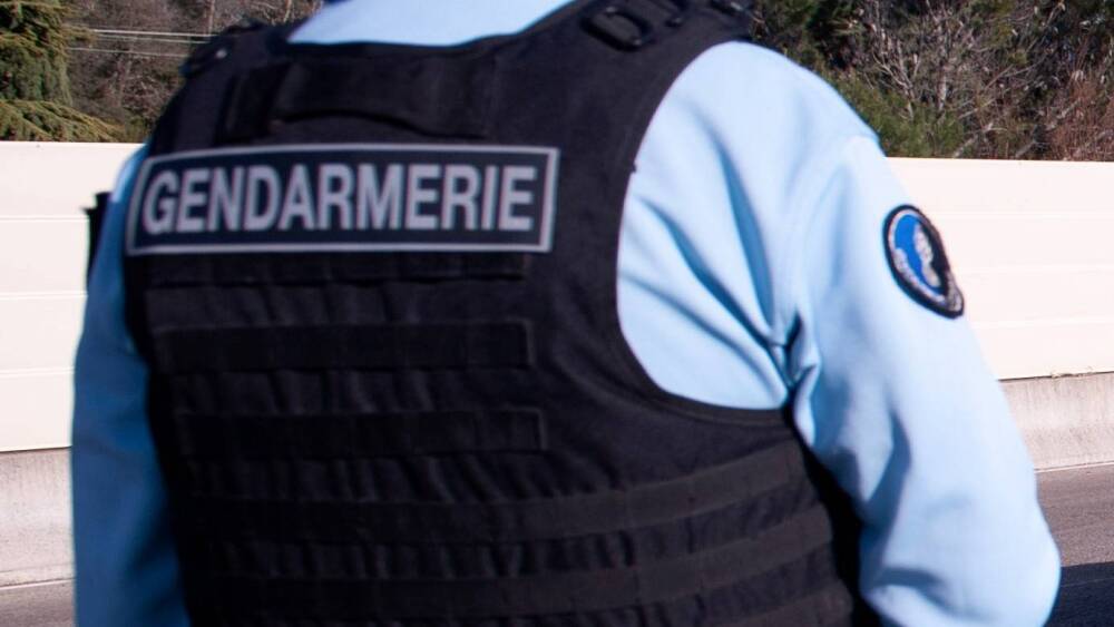 La gendarmerie sur les lieux après la tentative d'homicide à Aix