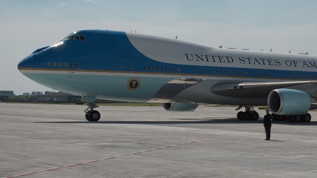 Air Force One atterrit sur le tarmac à Hangzhou, le 3 septembre.
