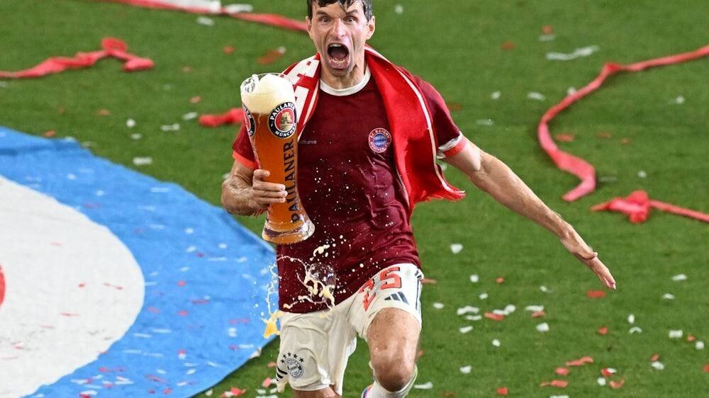 Thomas Müller et Joshua Kimmich pendant la fête