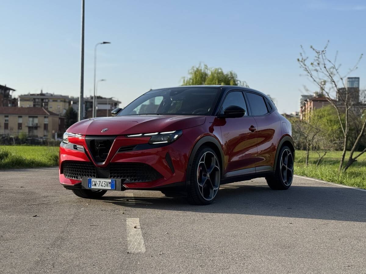 Alfa Romeo Junior Veloce: suv compact au caractère sportif avec 281 CV