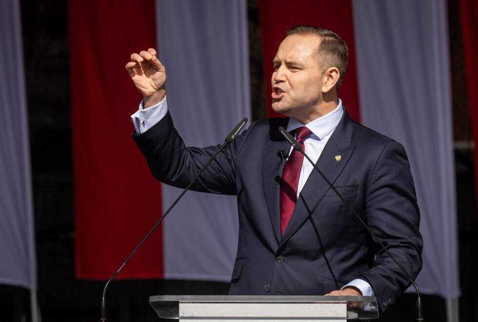 Karol Nawrocki, candidat à l'élection présidentielle en Pologne, en campagne le 12 avril 2025, à Varsovie
