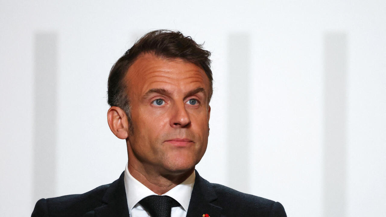 Emmanuel Macron lors d'une cérémonie au Palais de l'Élysée, Paris, le 15 avril 2025
