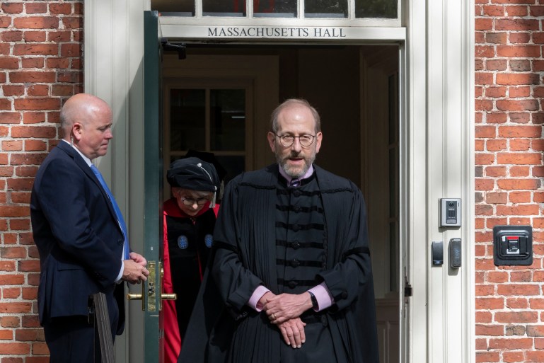 Président de Harvard Alan Garber lors de la cérémonie de remise des diplômes, Cambridge, Massachusetts, 29 mai 2025