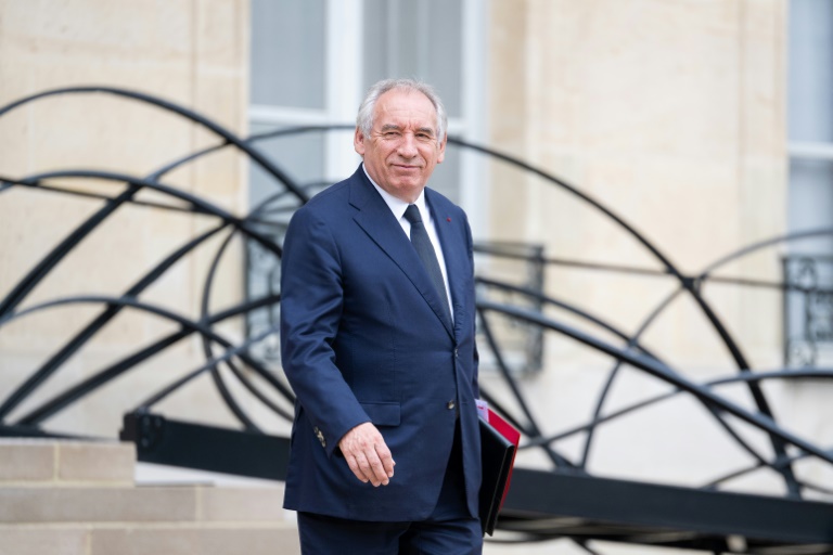 Députés lors du débat parlementaire sur la motion de censure