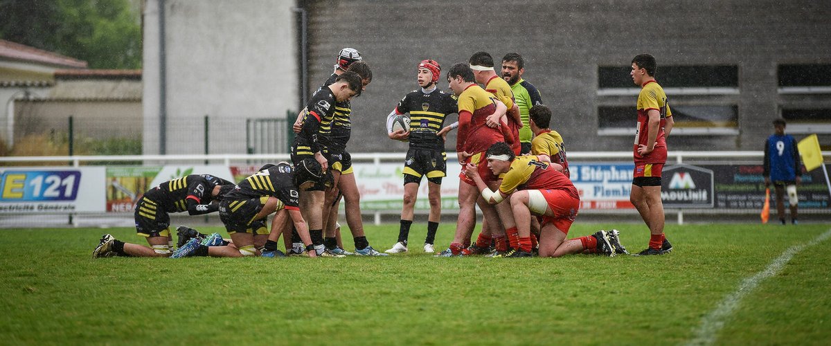 Jeunes cadets de l’entente Albret Rugby lors d’un match régional