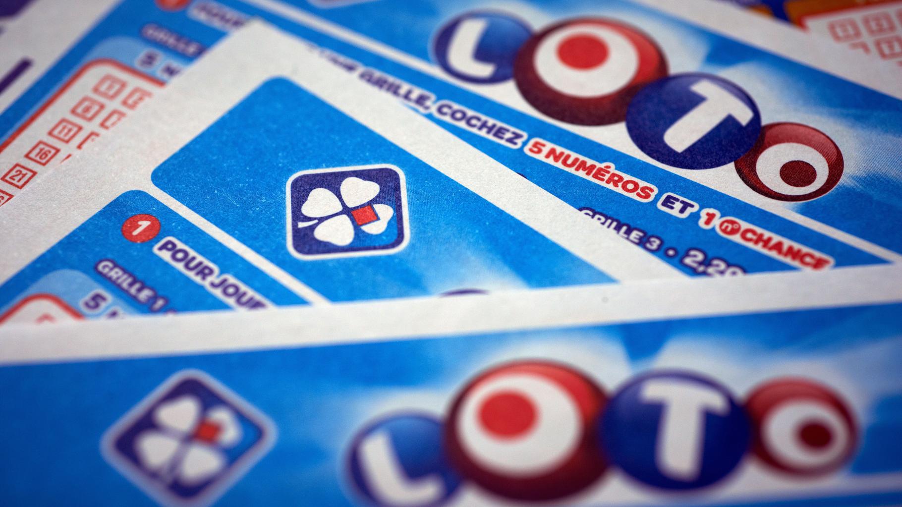 Une famille bretonne heureuse de sa victoire au loto