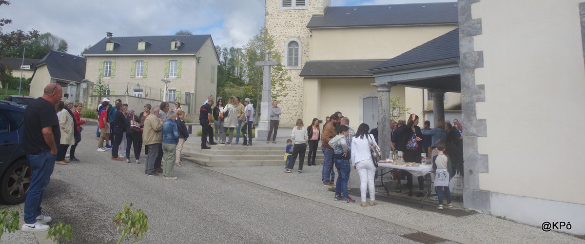 Œuvre urbaine de Chahab lors de l'inauguration à Labatmale