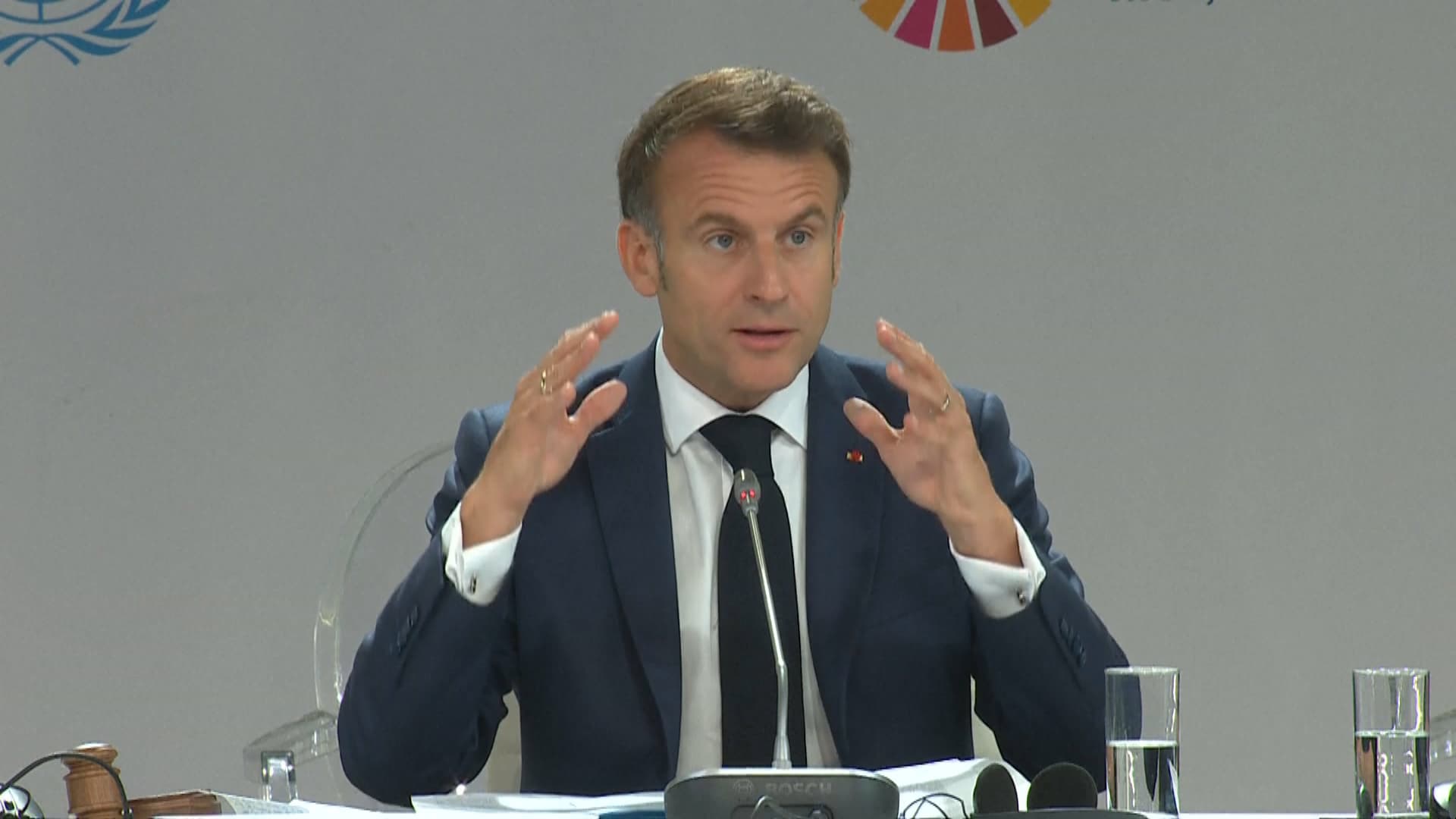 Emmanuel Macron lors de l'ouverture du sommet sur les océans à Nice