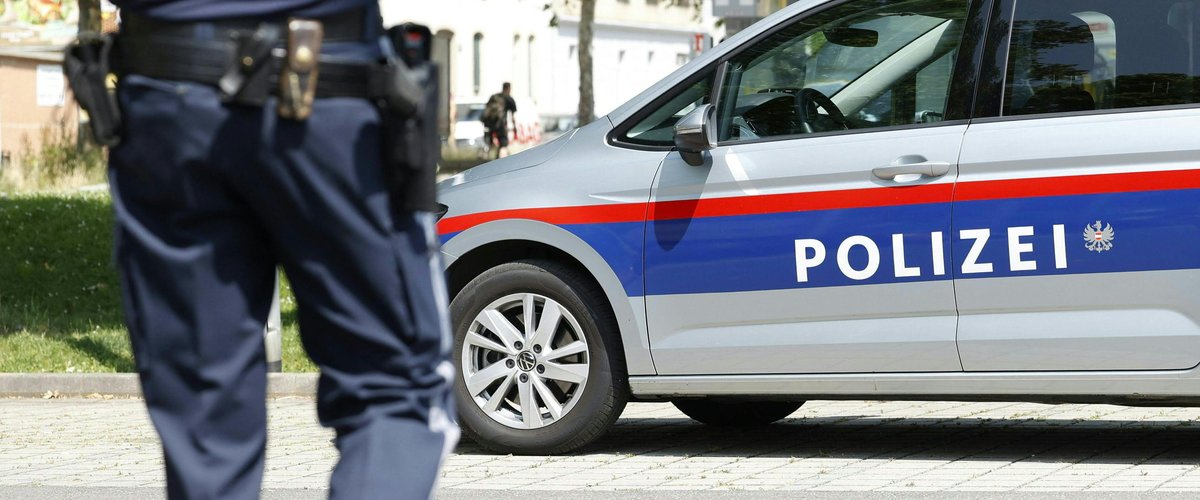 Secours après la fusillade à Graz