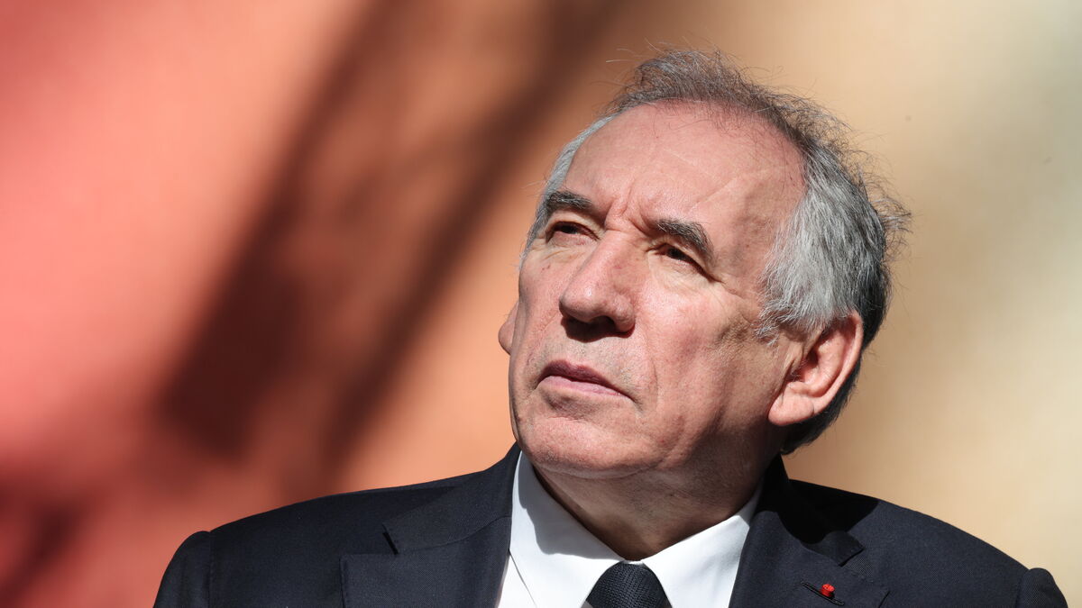 Une image d’école avec un portique de sécurité