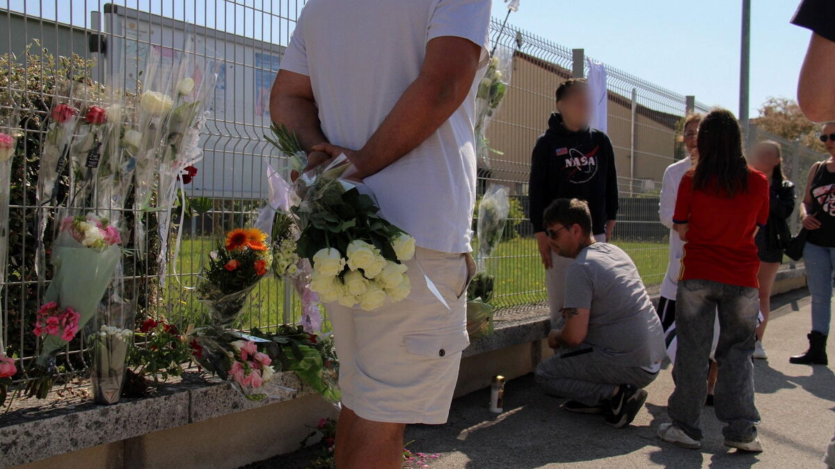 Hommage aux victimes devant le collège Nogent