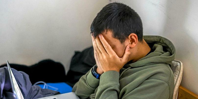 Le harcèlement moral repose sur l’utilisation de l’autorité ou de l’influence pour infliger des dommages psychologiques.