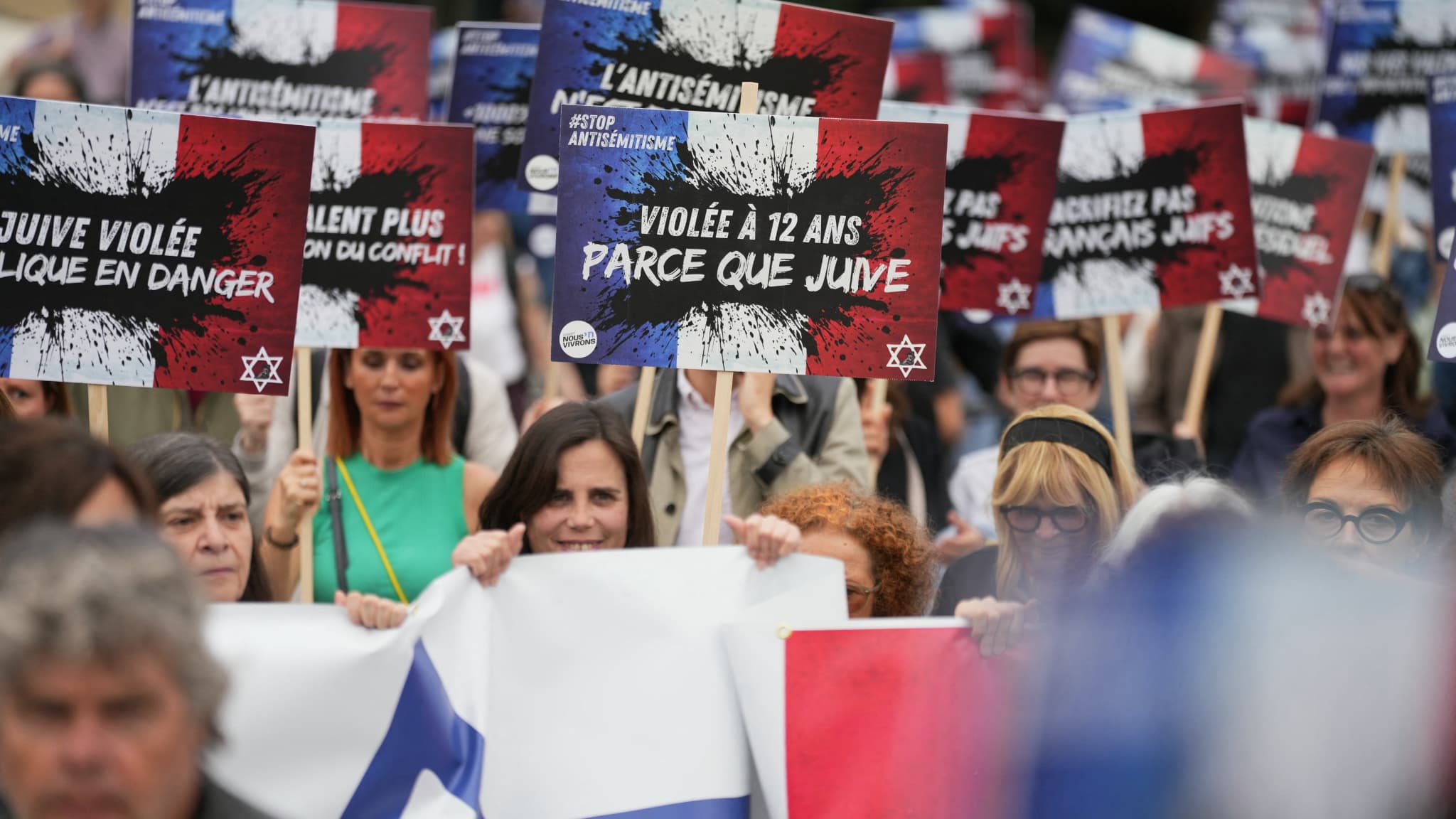 Vue de Courbevoie avec la justice en action