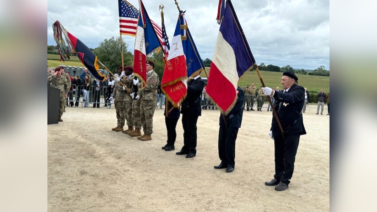 Cérémonie de remise de médailles à Sainte-Mère-Église, France