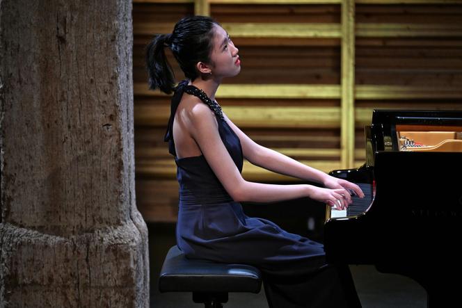 Sophia Liu lors de son concert au Festival de la Grange de Meslay, à Parçay-Meslay (Indre-et-Loire), le 15 juin 2025.