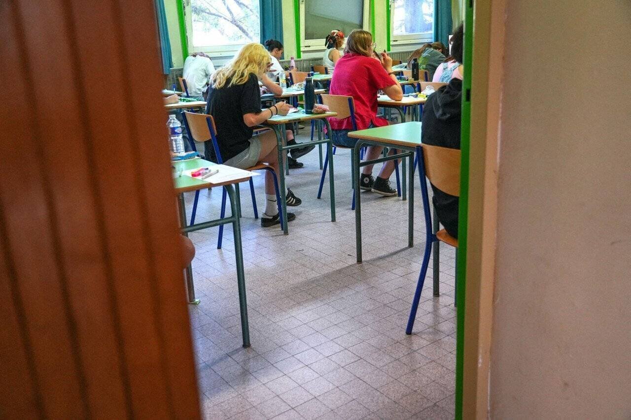 Candidats au bac 2025 lors des épreuves
