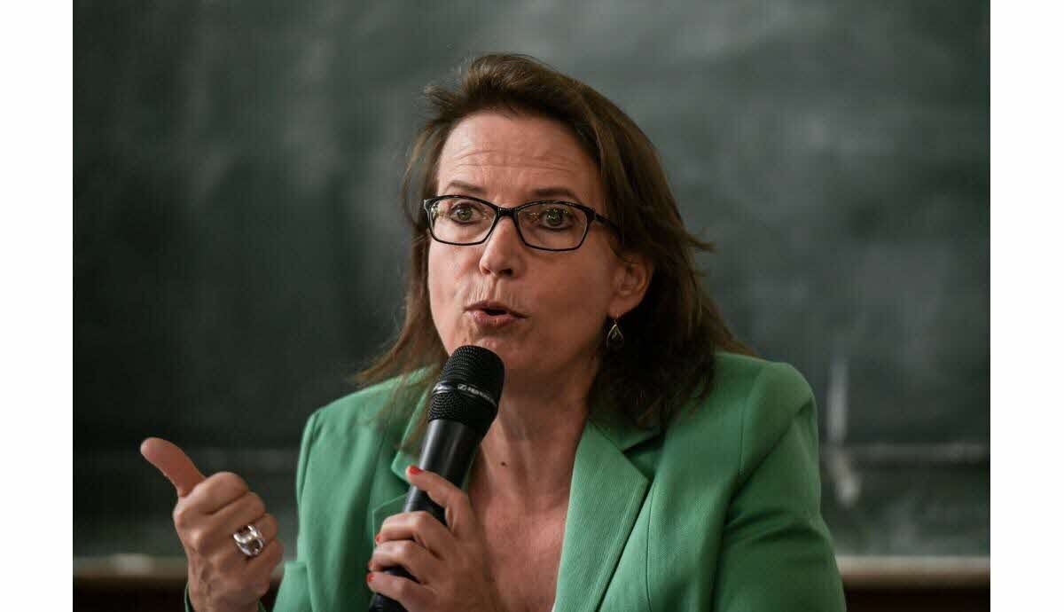 Prénom, sexe à l'état civil, soins : la Défenseure des droits exhorte au respect des transgenres