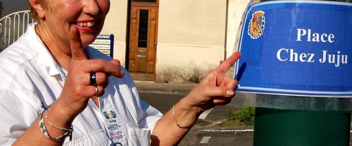 Musiciens et danseurs lors de la fête de Vic