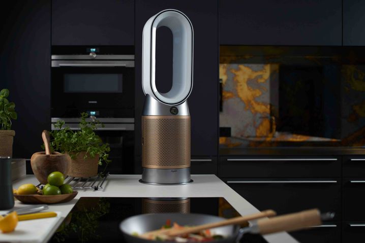 Le Purifier Hot+Cool HP2 De-NOx de Dyson absorbe les odeurs et détruit le formaldéhyde.