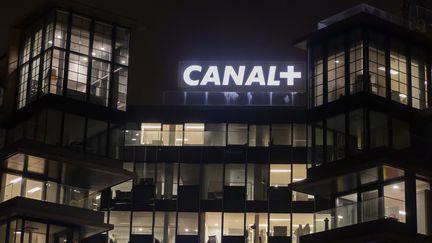 Canal+ a conclu le 23 juin 2025 un accord à l'amiable avec l'association de consommateurs UFC Que Choisir. La chaîne va rembourser ses abonnés ayant subi une augmentation de tarif injustifiée en 2018. (VINCENT ISORE / MAXPPP)