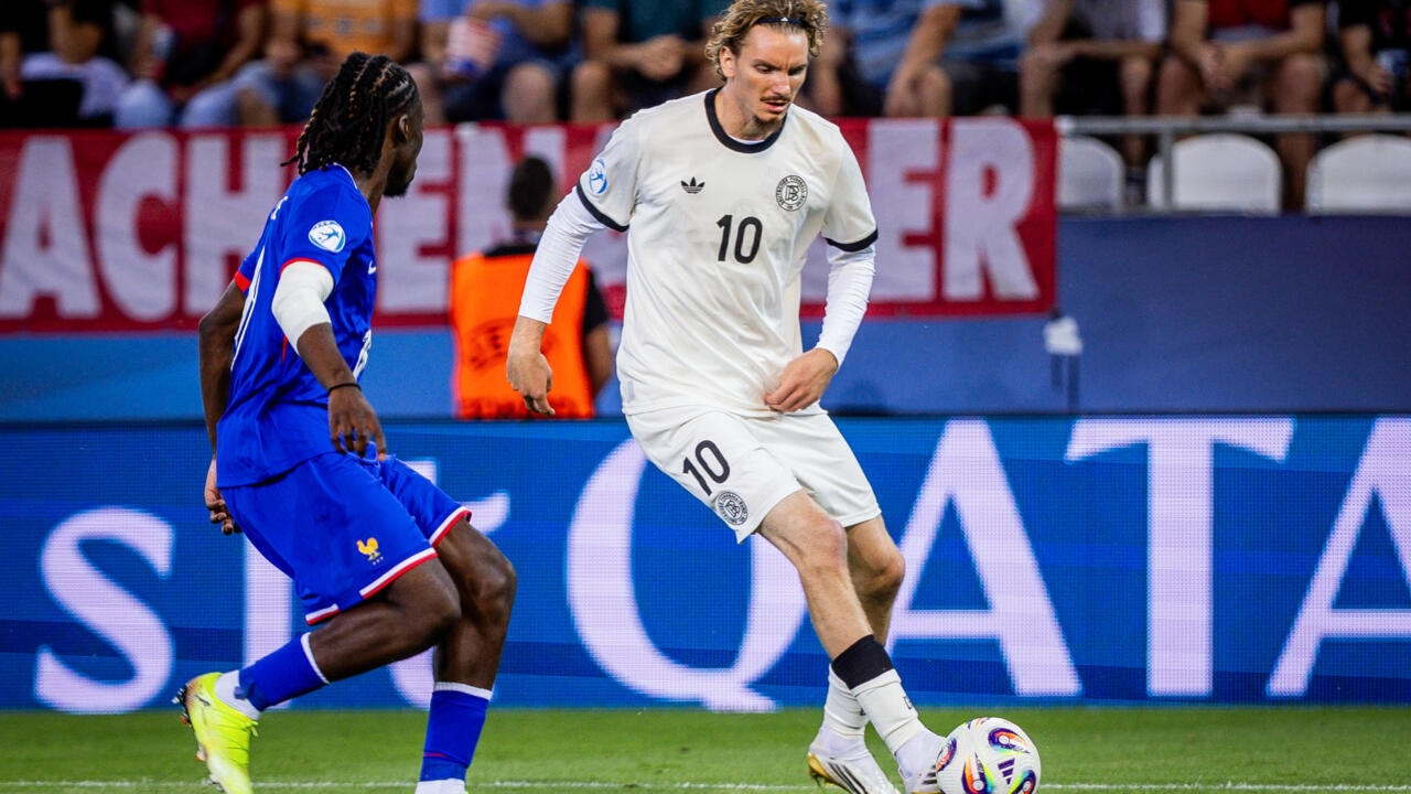 Nick Woltemade (d), l'un des buteurs de l'équipe d'Allemagne contre la France en demi-finale de l'Euro Espoirs le 25 juin 2025 à Kosice en Slovaquie