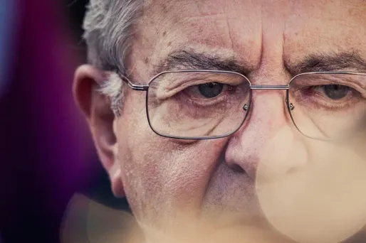 Jean-Luc Mélenchon salue une décision au Mexique et critique la politique française en matière de retraite.