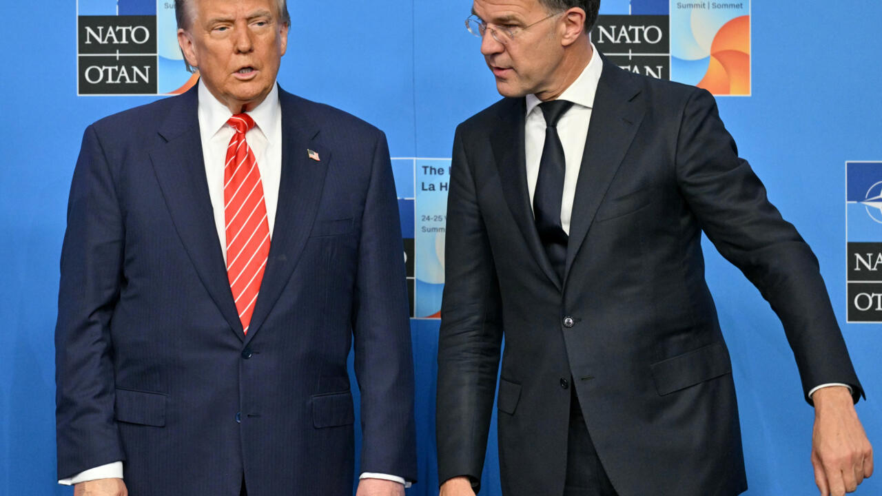 Le président américain Donald Trump avec le secrétaire général de l'Otan Mark Rutte pendant le sommet de l'Alliance atlantique à La Haye, le 25 juin 2025