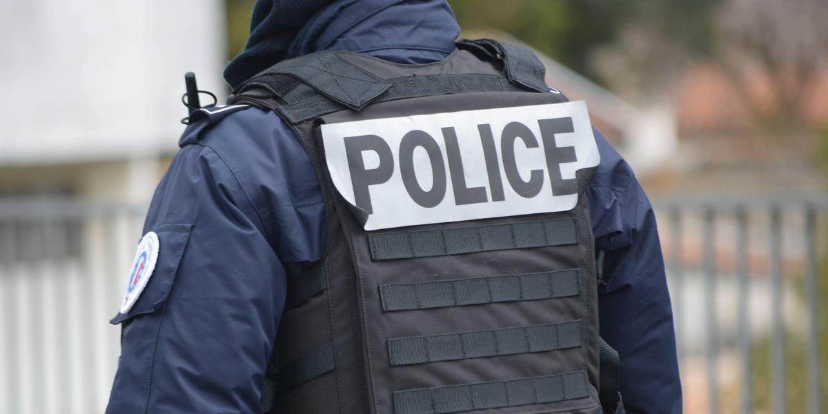 Police en arrestation dans une affaire de violation des mineurs