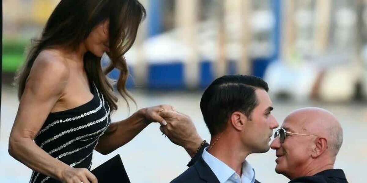 Manifestation contre le mariage de Bezos à Venise