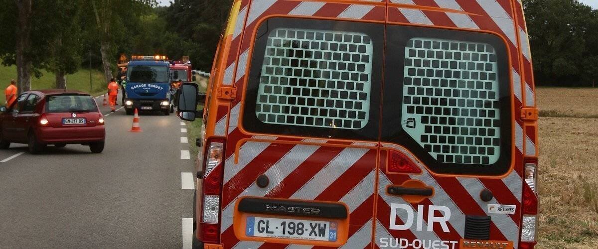 Accident de la route dans la Somme avec véhicule dans un cimetière