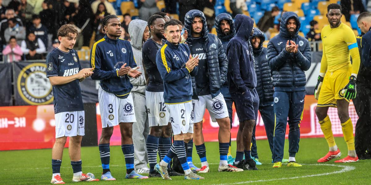 Le stade du Pau FC lors d'une rencontre