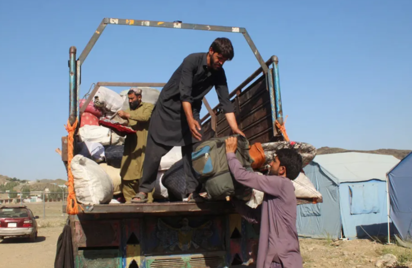 Retour des réfugiés afghans