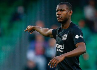 Evan Ndicka lors d'un match