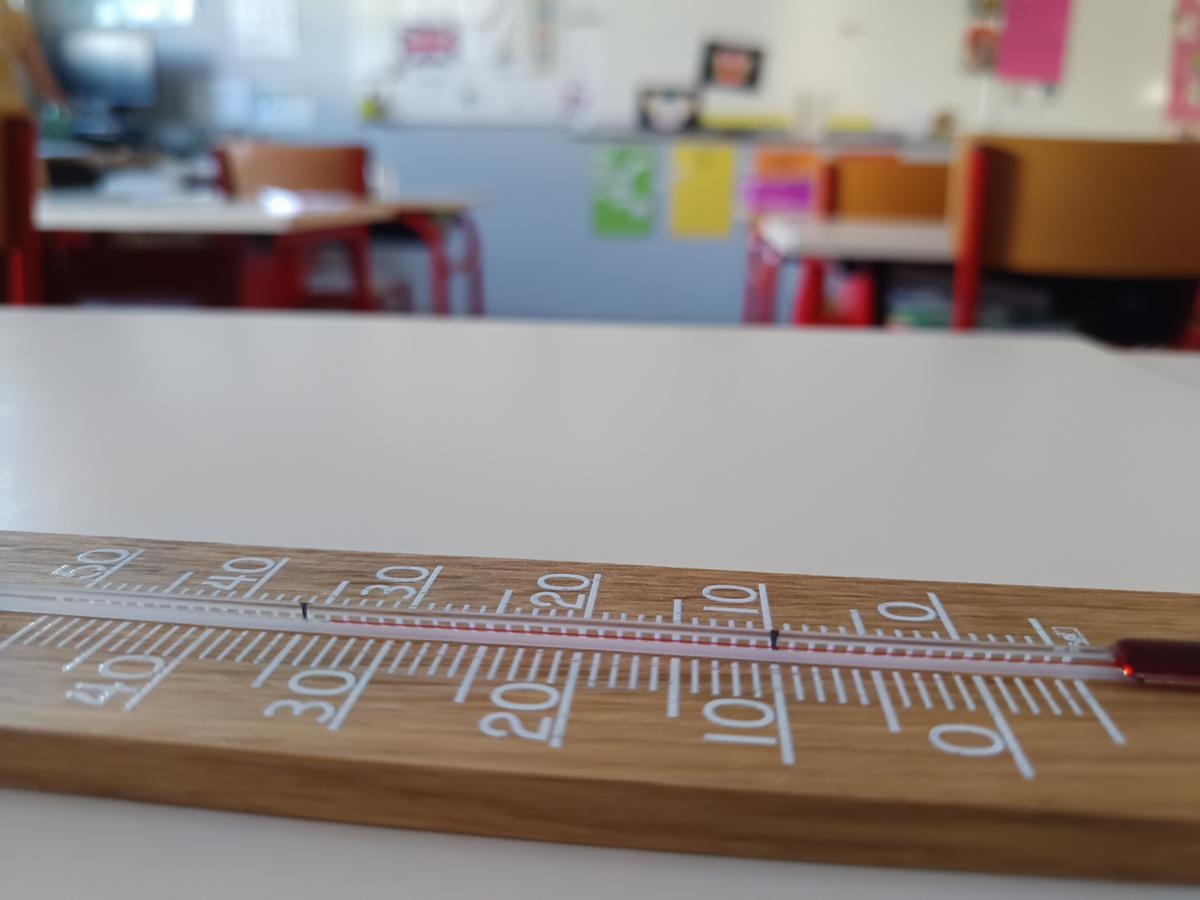 À Cenon, 34 degrés dans une classe à 18 heures malgré trois ventilateurs.