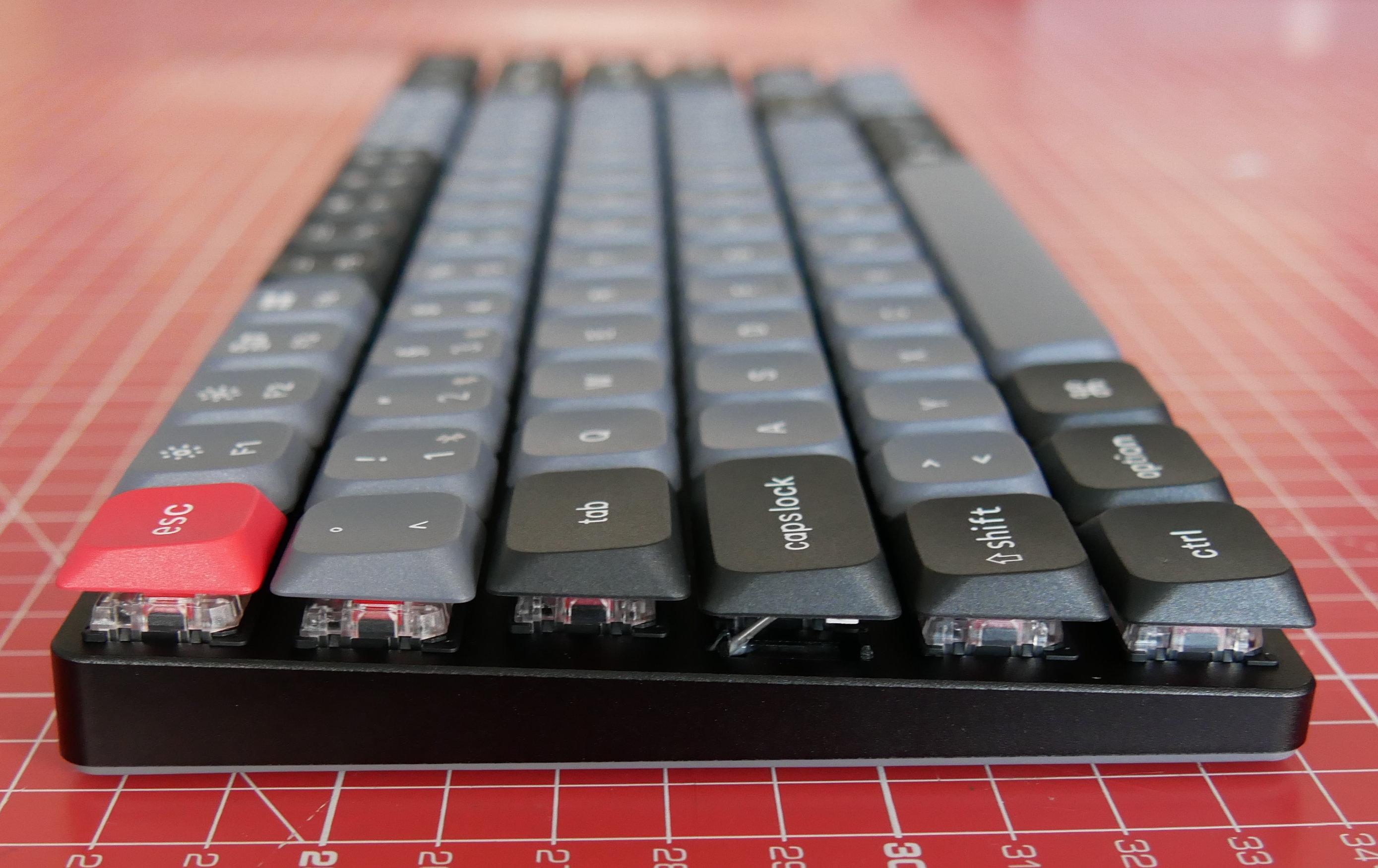 Côté du clavier Keychron K3 Pro