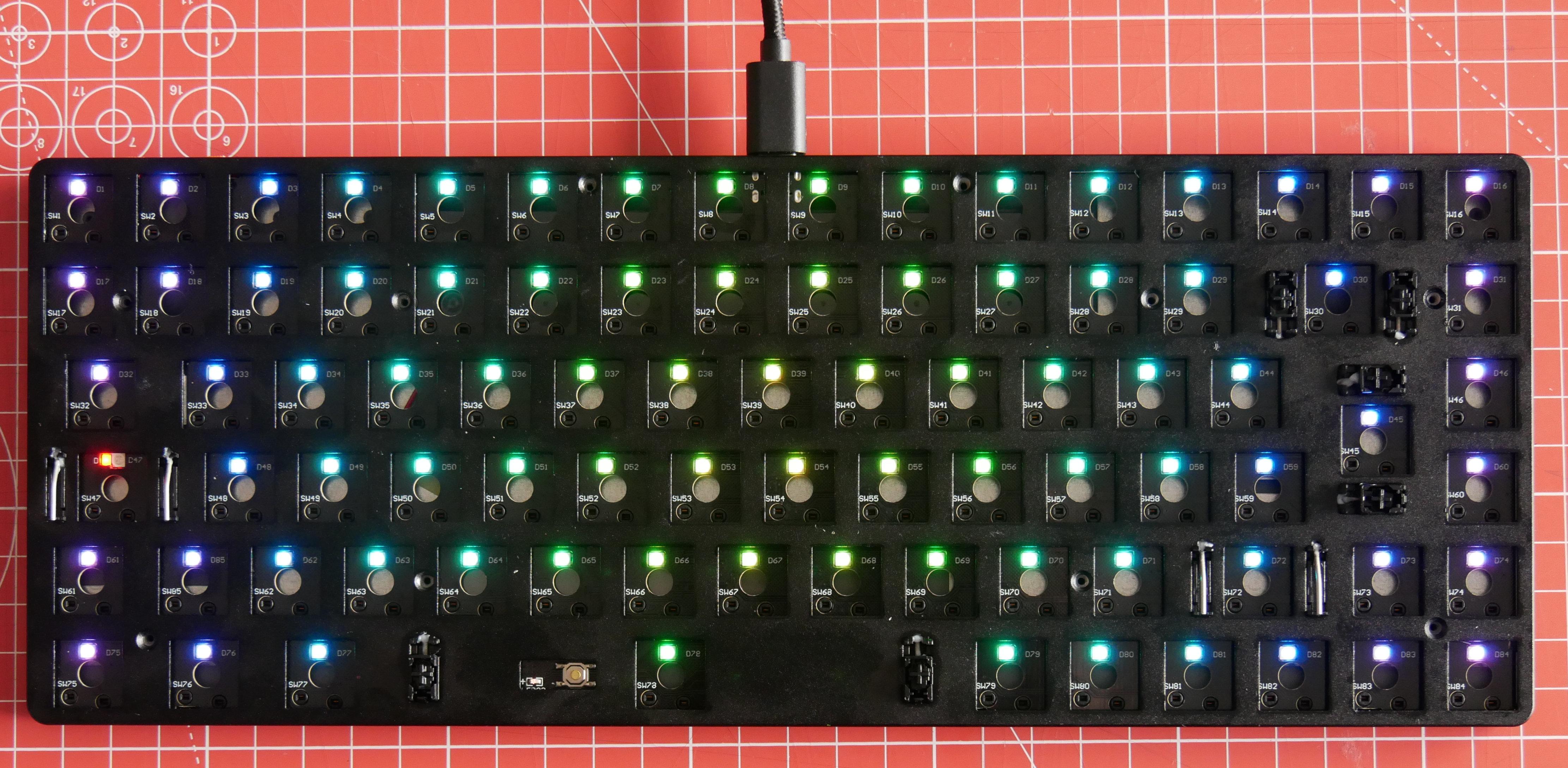 Clavier Keychron K3 Pro, allumé, sans interrupteurs