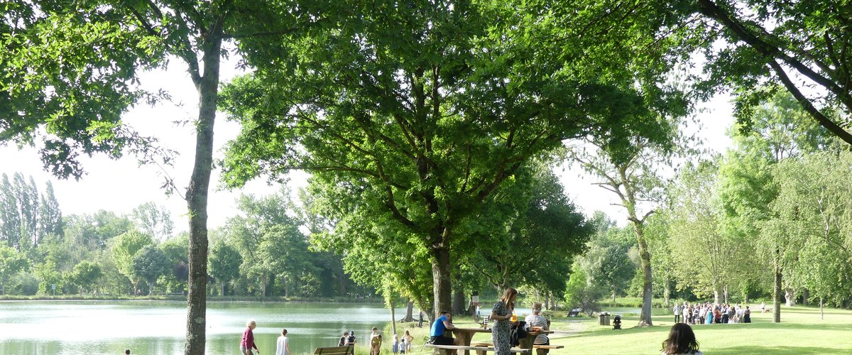 Marché de nuit au lac de Soues