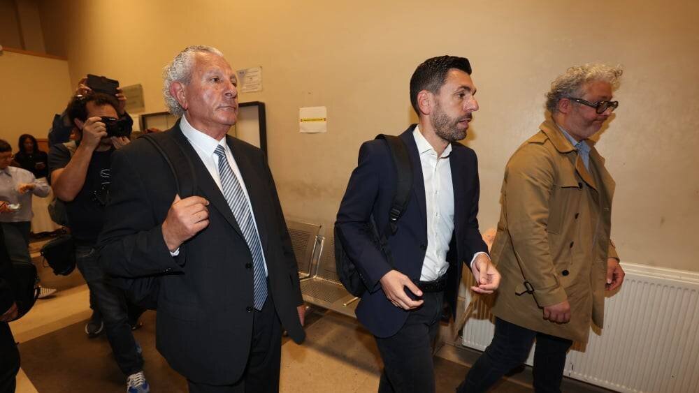 Sébastien Jibrayel et Henri Jibrayel arrivant au tribunal à Marseille