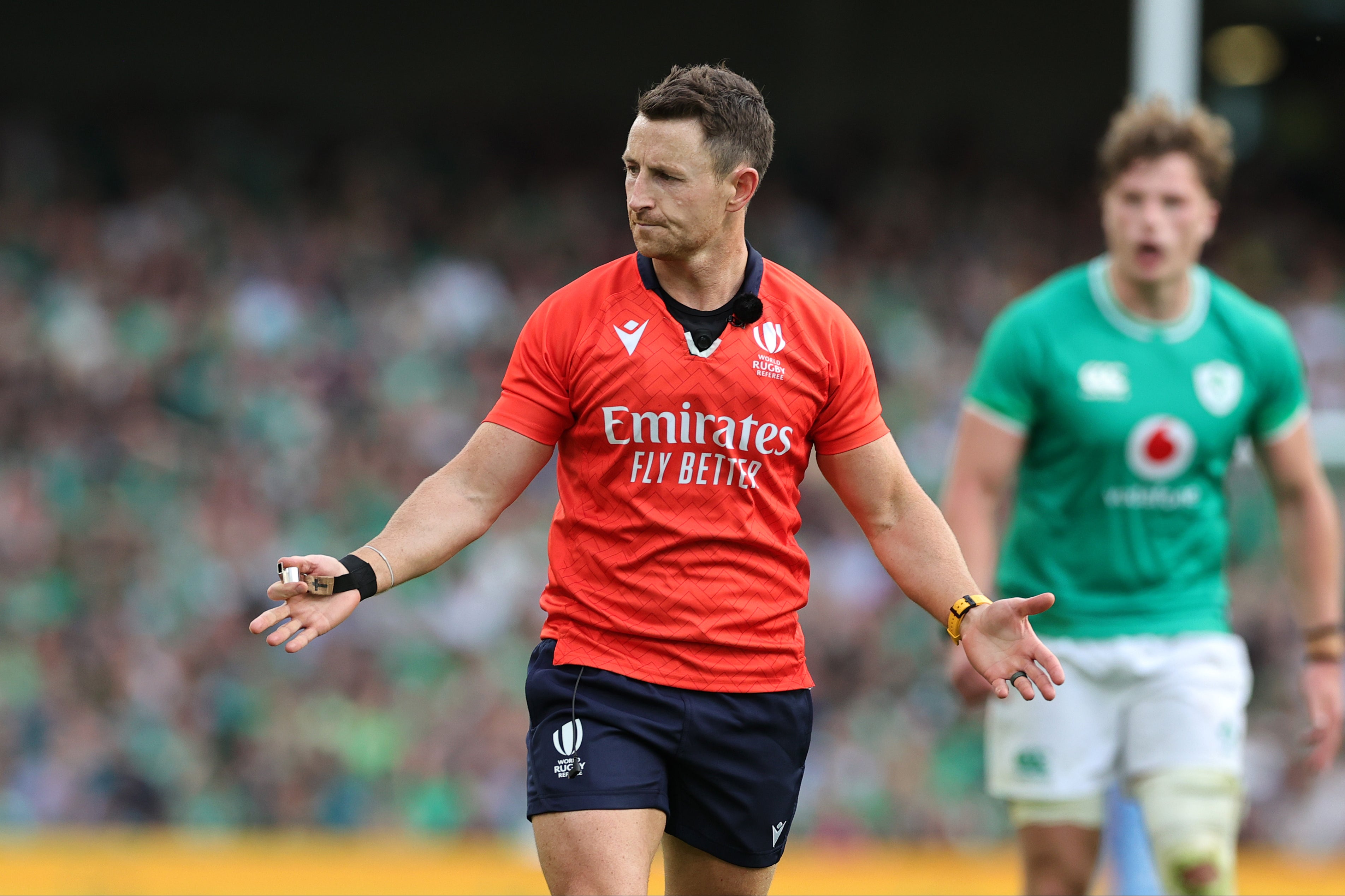 Paul Williams is the referee this evening