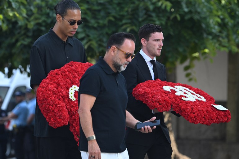 Virgil van Dijk et Andy Robertson assistent aux funérailles de Diogo Jota à Gondomar, Porto