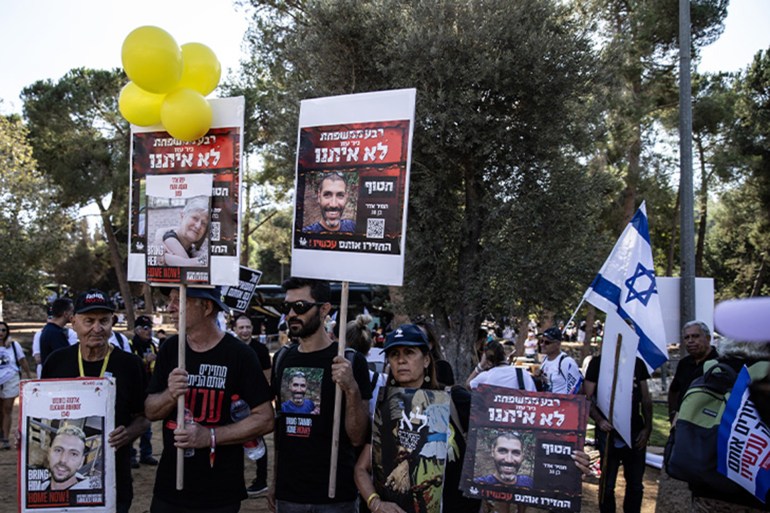 Marche des familles des prisonniers israéliens vers le bureau de Netanyahu