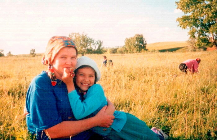 Aigul Akhmetshina enfant avec sa mère