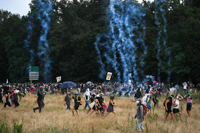 Rassemblement d’opposants à l’autoroute A69, à Morens-Scopont (Tarn), le 5 juillet 2025.
