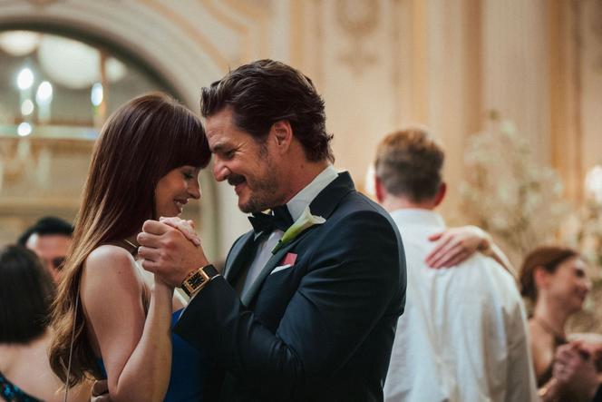 Dakota Johnson et Pedro Pascal dans Materialists