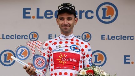 Benjamin Thomas avec le maillot à pois de meilleur grimpeur, à l'arrivée de la première étape du Tour de France 2025, le 5 juillet à Lille.